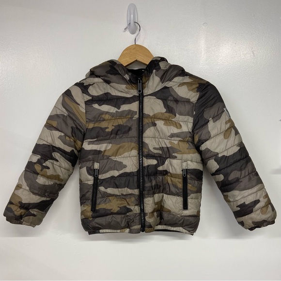 abercrombie kids Other - Abercrombie Kids Cozy Camo Puffer Jacket Size 5/6